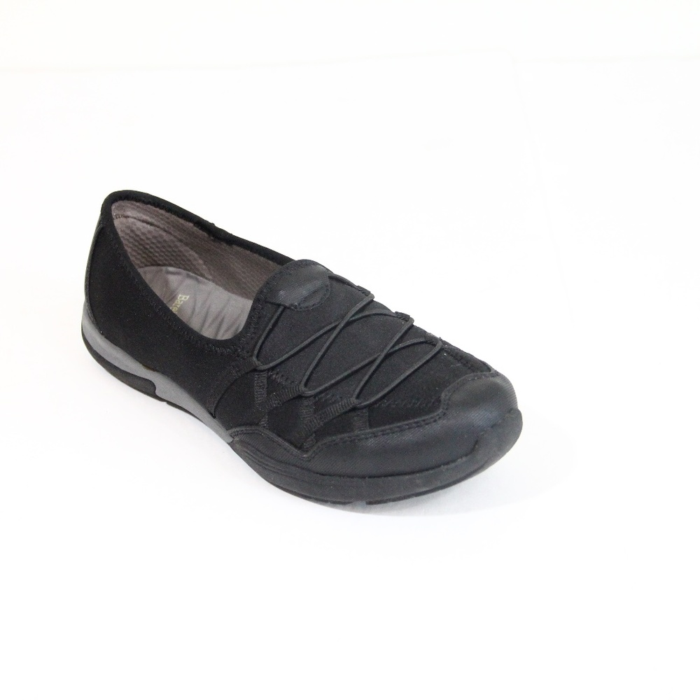 BareTraps Slip on Shoes sz 6 Women Black Flat Comfort Sneaker